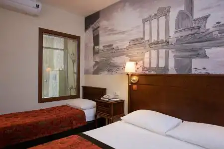 Town Antique Roman Palace - 22