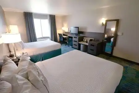 Fairfield Inn & Suites Airport - 79