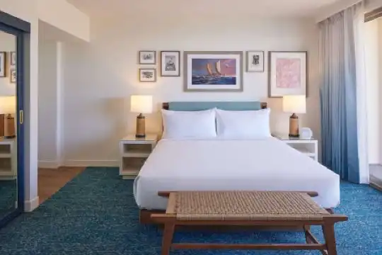 Outrigger Reef Waikiki Beach Resort - 98