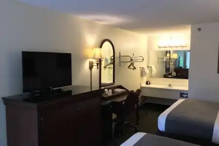 Brookwood Inn - 13