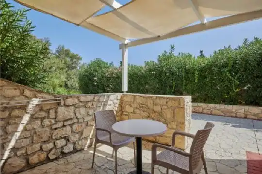 Lagoon Luxury Suites - 26