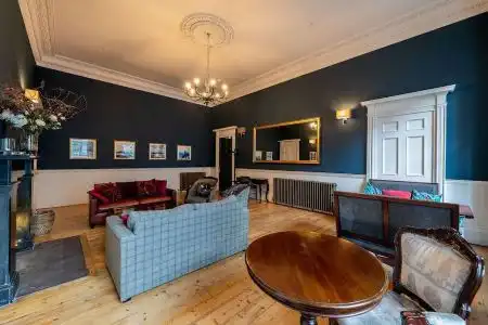 No. 11 Boutique & Brasserie - 2