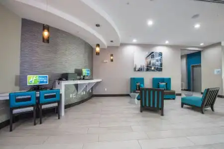 Holiday Inn Express & Suites Houston - Hobby Airport Area, An Ihg - 3