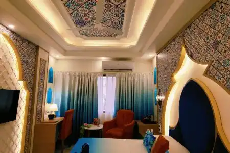 Sarang Palace - Boutique Stays & Candlelight Dining - 42