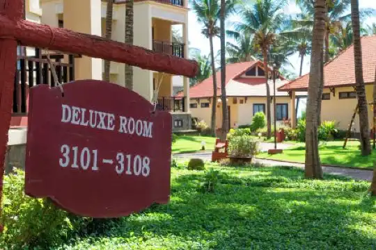 Golden Coast Resort & Spa - 41