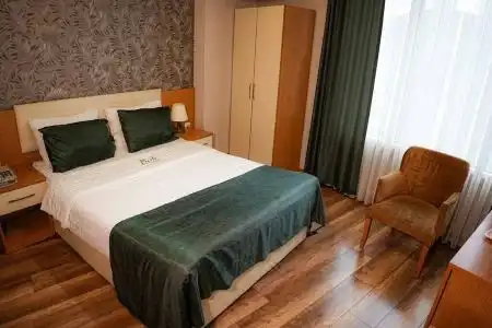 Lort Otel - 8