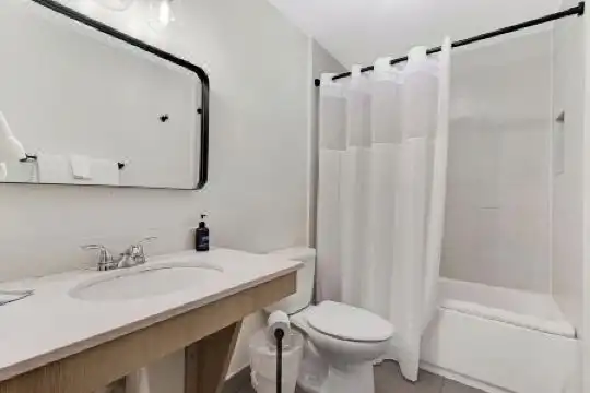 Habitat Brickell I Sextant - 132