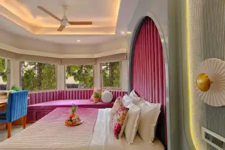 Sarang Palace - Boutique Stays & Candlelight Dining - 150