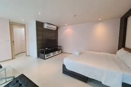 The Baycliff Residences - 5
