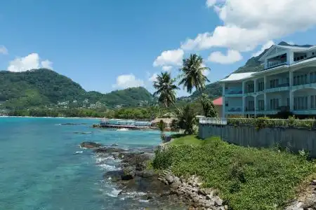 VallonEnd Beachfront villa with excellent view - 5