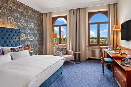 Bayerischer Hof Dresden - 1