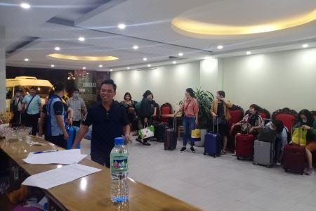 Golden Lotus Airport & Travel - 3