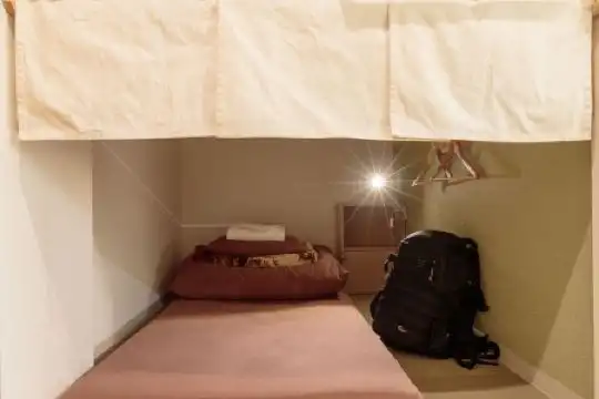 J-Hoppers Hiroshima Guesthouse - 12