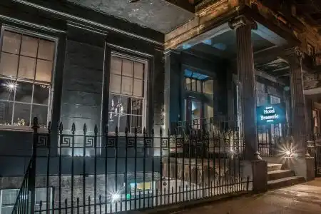 No. 11 Boutique & Brasserie - 0