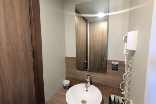 Block Suites - 21