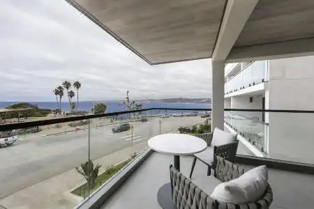 La Jolla Cove Suites - 42