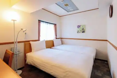 Toyoko Inn Tokyo Tozai-sen Nishi-kasai - 11