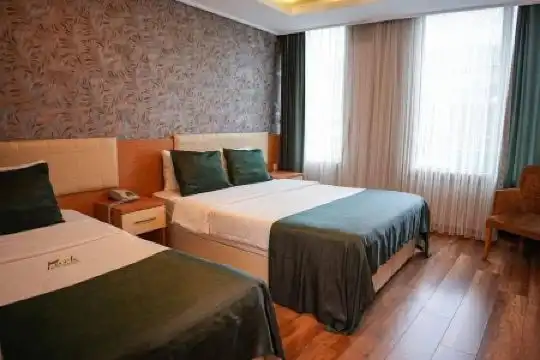 Lort Otel - 19