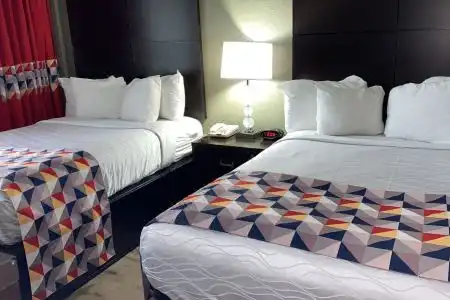 Best Western Plus Sandcastle Beachfront - 35