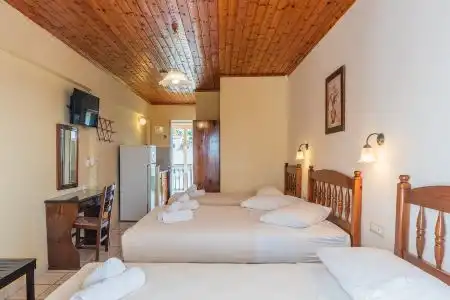 La Famille Merkati - Maison Antonis - 1