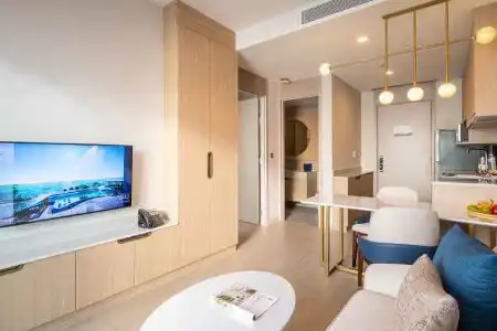 S Sriracha & Residence - 96