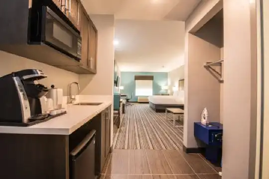 Holiday Inn Express & Suites Houston - Hobby Airport Area, An Ihg - 23