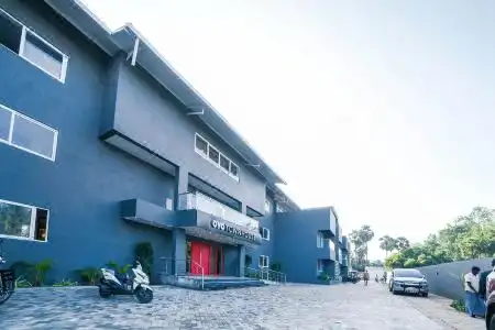 Vaccinated Staff - Oyo Townhouse 211 Laguna Ecr - 6