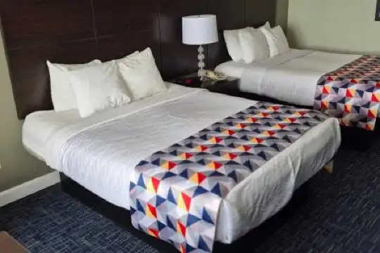Best Western Plus Sandcastle Beachfront - 45