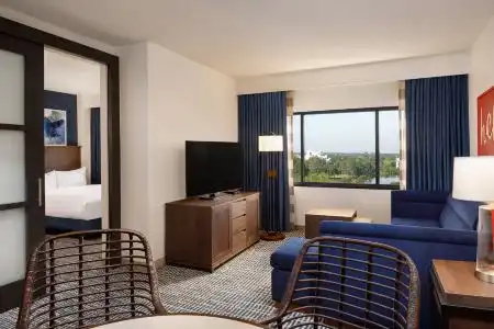 DoubleTree Suites by Hilton Orlando at Disney Springs - 15