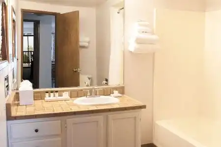 La Jolla Cove Suites - 48