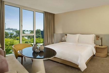 The Ritz-Carlton, - 8