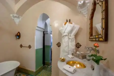 Riad Kaiss By Anika - 118