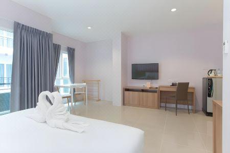 RoomQuest Ladprao Soi 1 - 9