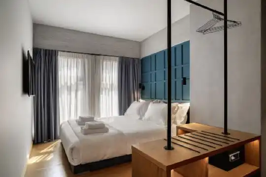 Magenta Luxury Suites - 25