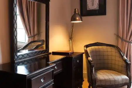 No. 11 Boutique & Brasserie - 36