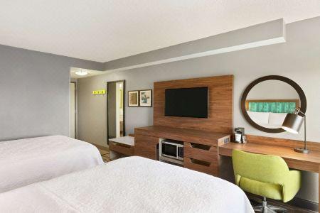 Hampton Inn & Suites Fort Lauderdale Airport - 101