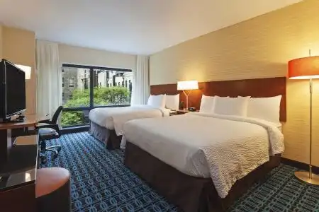 Fairfield Inn and Suites Chicago Downtown-River North - 12