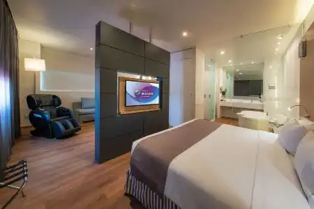 Ramada Encore by Wyndham Queretaro - 73