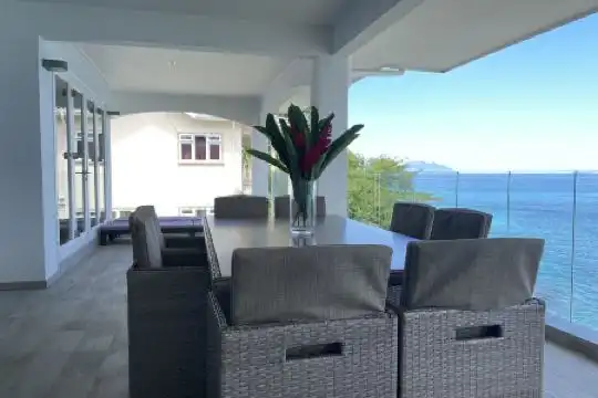 VallonEnd Beachfront villa with excellent view - 27