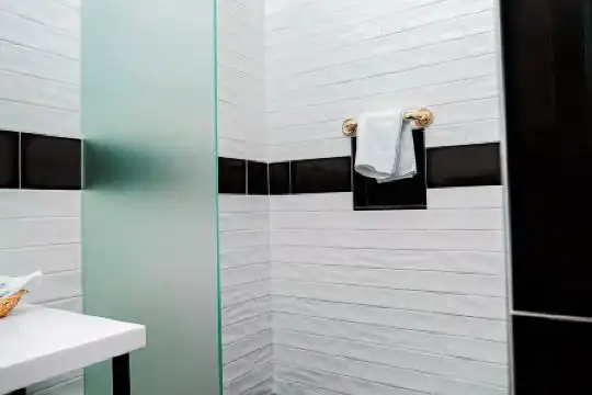 H by H Hospitality - 103