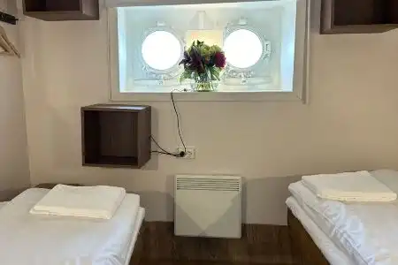 Den Röda Båten - 77