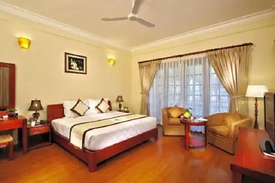 Golden Coast Resort & Spa - 11