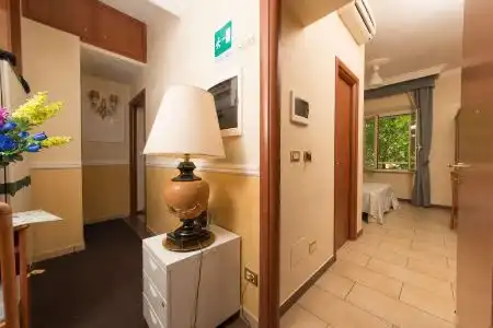 Cesar Palace Guesthouse - 11