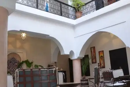 Riad Ailen - 9