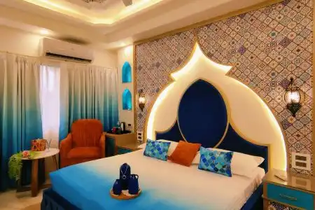 Sarang Palace - Boutique Stays & Candlelight Dining - 38