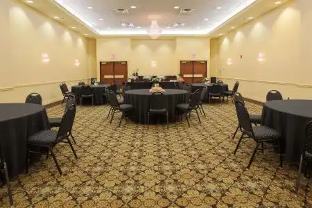 Pear Tree Inn St Louis Convention Center - 3