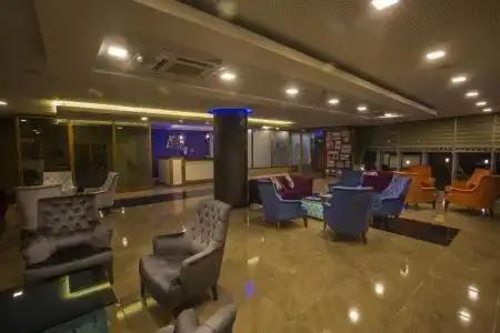 Lort Otel - 3