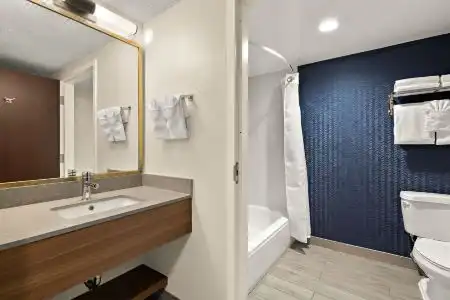 Fairfield by Marriott - 15