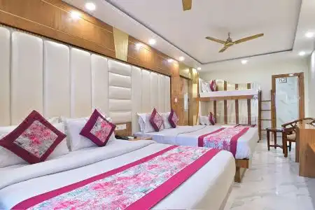 Smyle Inn - 3 minutes walk From New Delhi Railway Station - 35
