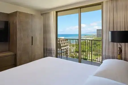 Embassy Suites by Hilton Waikiki Beach Walk - 94